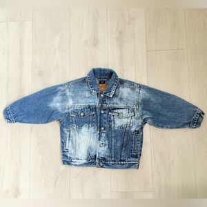 Size 4T Custom Bleached Kids Denim Jacket
Brand: OshKosh EST. 1895